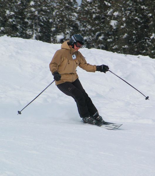 Skiing down the run. Photo by Kootenai Valley Record.