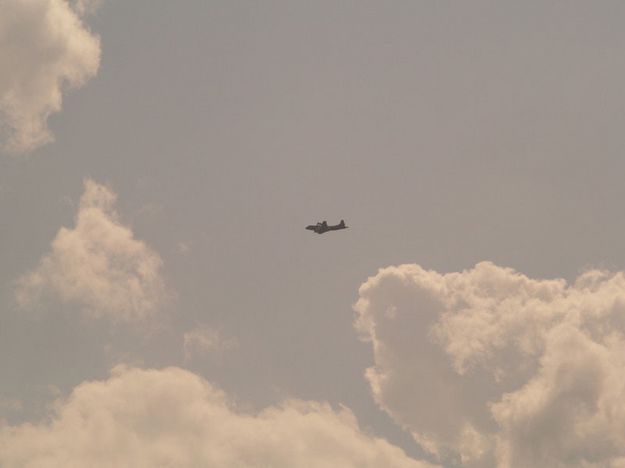 Bomber flying in. Photo by Duane Williams, KLCB 1230 AM Libby News Radio.