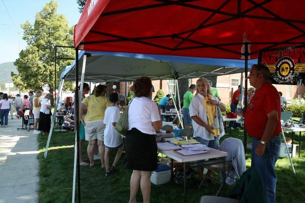 Registration and Information. Photo by LibbyMT.com.