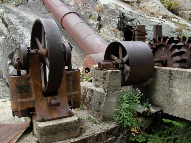 Mining Equipment. Photo by Bob Hosea.