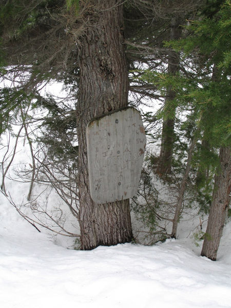 Trail Sign. Photo by Bob Hosea.