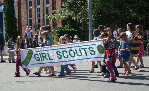 Libby Girl Scouts. Photo by LibbyMT.com.