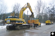 Loading the ice. Photo by Kootenai Valley Record.