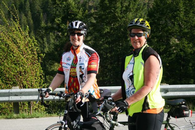 Laura and Lisa from Spokane. Photo by LibbyMT.com.