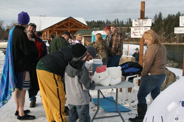 Signing in after the swim. Photo by LibbyMT.com.