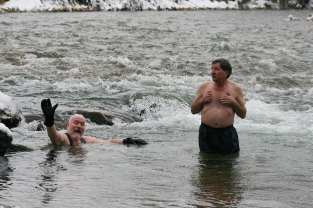 Steve's thinking about a second plunge. Photo by LibbyMT.com.