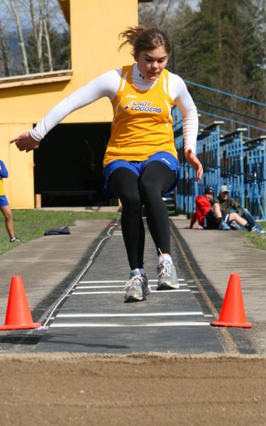 Jessica in the long jump. Photo by LibbyMT.com.