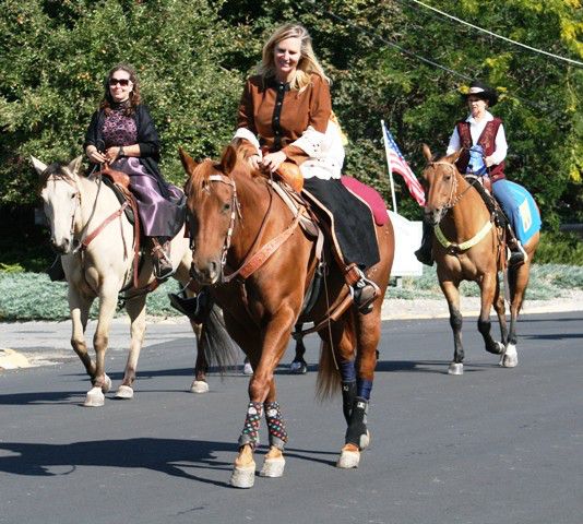 We love the horses. Photo by LibbyMT.com.