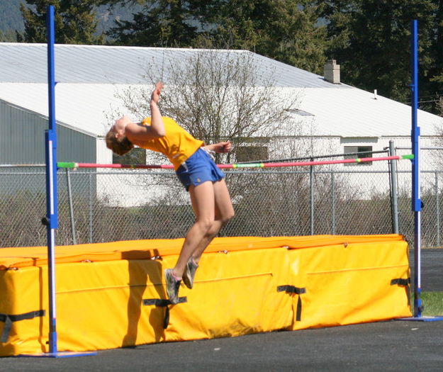 Krysten - High Jump. Photo by LibbyMT.com.