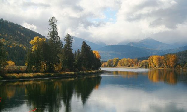 Kootenai River along Highway 37. Photo by LibbyMT.com.