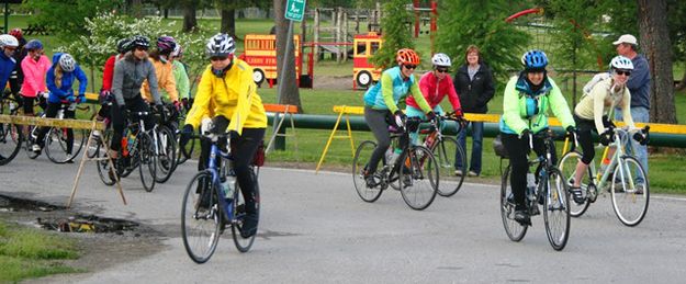 The start - Group 3. Photo by LibbyMT.com.