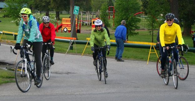 The start - Group 3. Photo by LibbyMT.com.