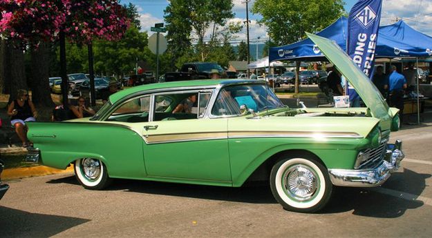 1957 Ford Fairlane. Photo by LibbyMT.com.