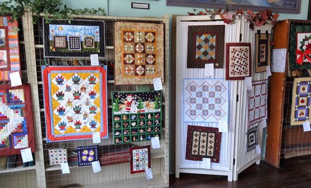 Miniature quilts. Photo by LibbyMT.com.