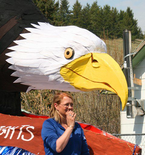 A giant eagle. Photo by LibbyMT.com.