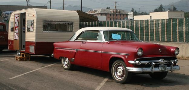1954 Ford Crown Victoria and Trailer. Photo by LibbyMT.com.