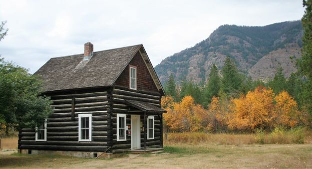 Bull River Ranger Station. Photo by LibbyMT.com.