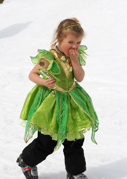 A snow snack. Photo by LibbyMT.com.