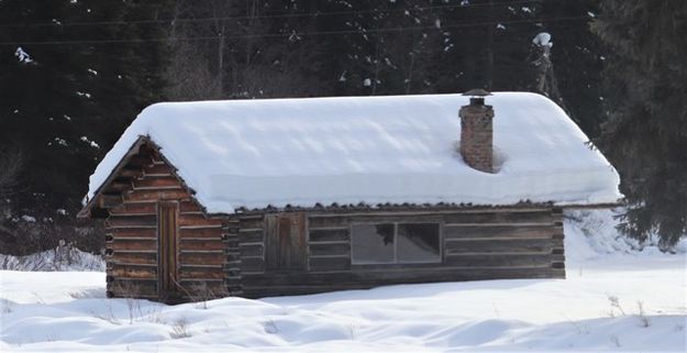 A Montana cabin. Photo by LibbyMT.com.