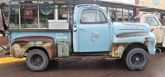 1951 Ford F1 pickup. Photo by LibbyMT.com.