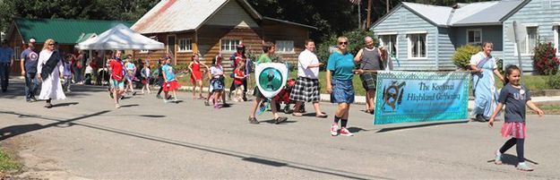 More Highlanders. Photo by LibbyMT.com.