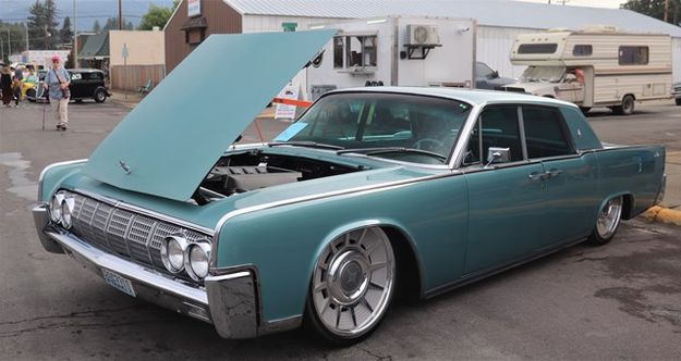 1964 Lincoln Continental. Photo by LibbyMT.com.