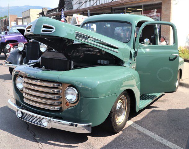 1948 Ford F1 pickup. Photo by LibbyMT.com.