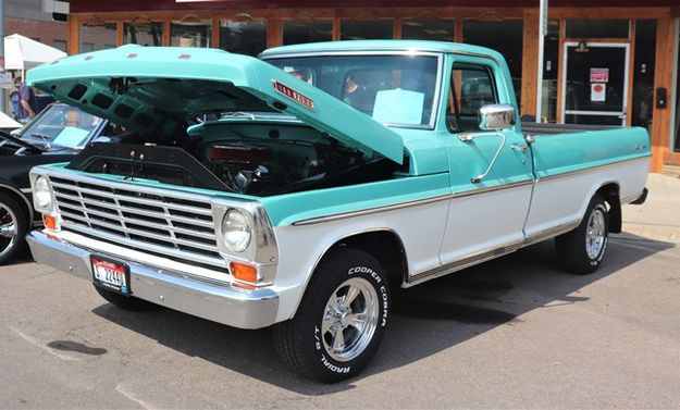1967 Ford F-100. Photo by LibbyMT.com.