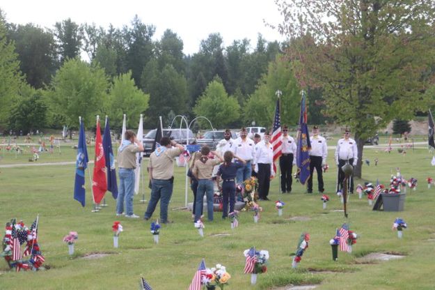 Showing respect. Photo by LibbyMT.com.