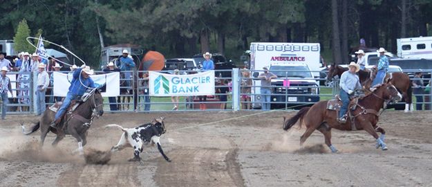 Team roping. Photo by LibbyMT.com.