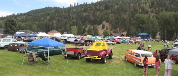 Car show. Photo by LibbyMT.com.