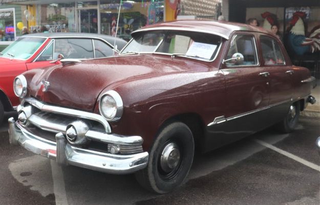 1951 Ford Custom. Photo by LibbyMT.com.