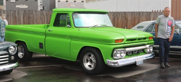1964 GMC. Photo by LibbyMT.com.