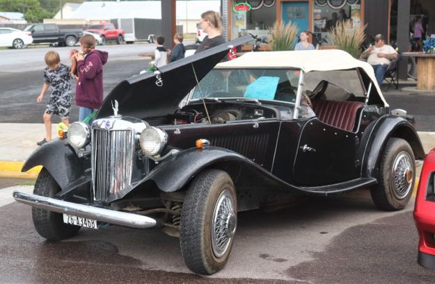 1988 Ford kit car. Photo by LibbyMT.com.