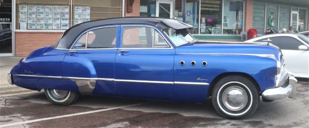 <center>1949 Buick</center> <center>Series 50 Super</center>. Photo by LibbyMT.com.