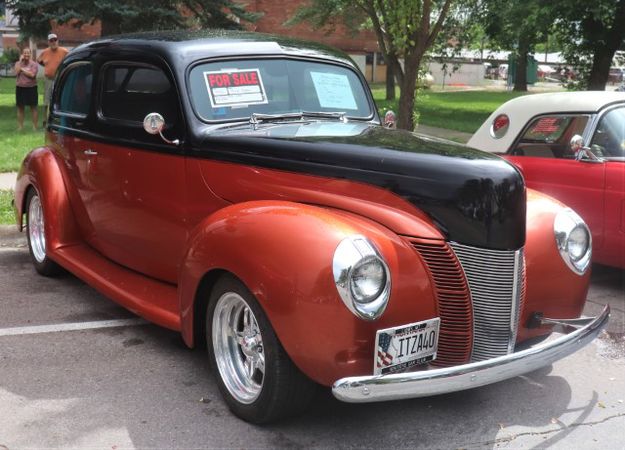 1940 Ford sedan. Photo by LibbyMT.com.
