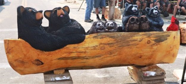 <center>Lisa Doeren</center> <center>Canoeing Wildlife</center>. Photo by LibbyMT.com.