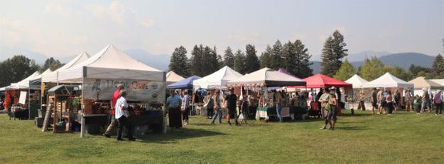 Vendors. Photo by LibbyMT.com.