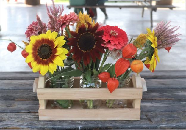 Table decoration. Photo by LibbyMT.com.
