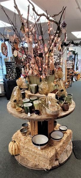 An elegant display. Photo by LibbyMT.com.