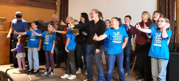 Children's Select Choir with audience participation. Photo by LibbyMT.com.