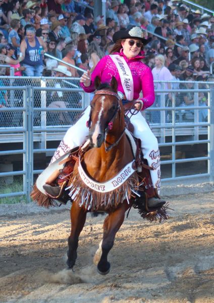 Lauren Bergendahl, Miss Newport Rodeo Queen. Photo by LibbyMT.com.