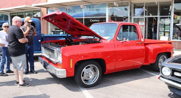 1974 Chevy C10. Photo by LibbyMT.com.