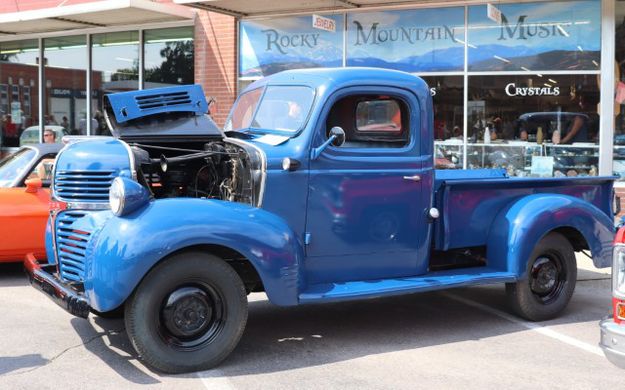 1947 Dodge pickup. Photo by LibbyMT.com.