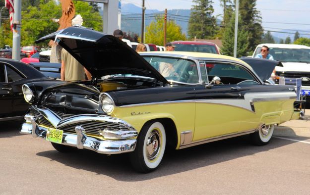 1956 Ford Meteor. Photo by LibbyMT.com.