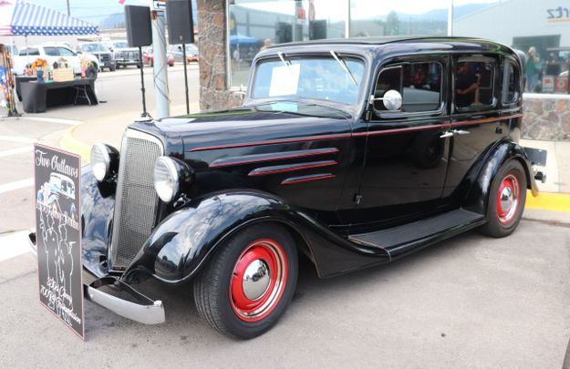 1935 Chevy sedan. Photo by LibbyMT.com.