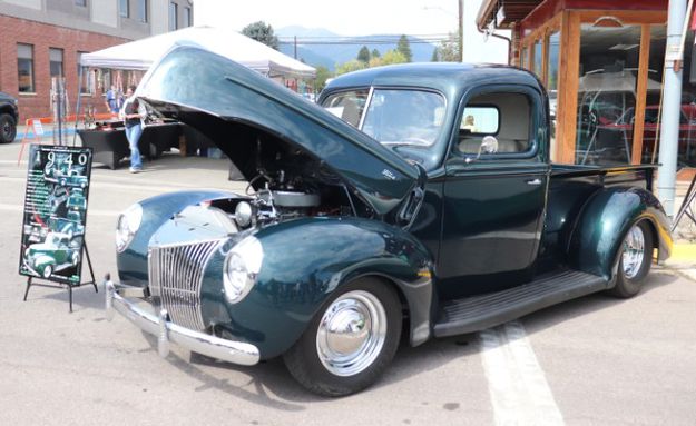 1940 Ford pickup. Photo by LibbyMT.com.