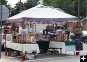 Vendors for craft browsing. Photo by LibbyMT.com.