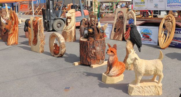 Quick carves. Photo by LibbyMT.com.