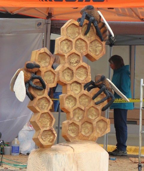 <center>Bridgette Lochhead</center> <center>Honeybees</center>. Photo by LibbyMT.com.